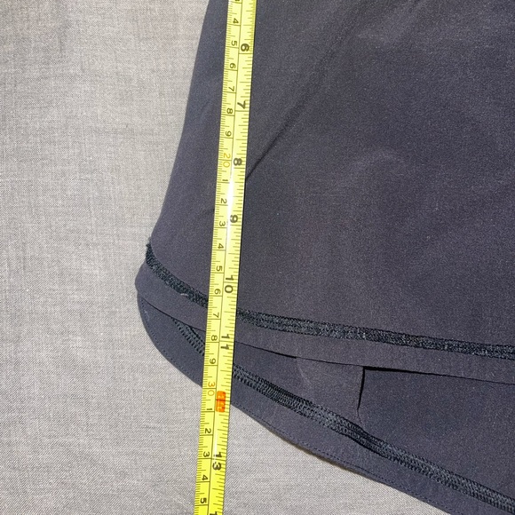 Lululemon - Shorts - Picture 5 of 9